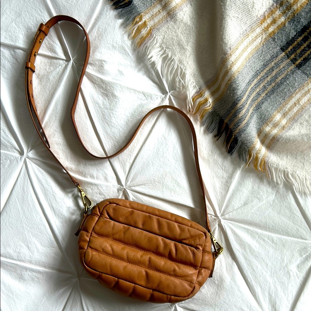 Madewell Transport Camera Bag - Leather Puff Edition